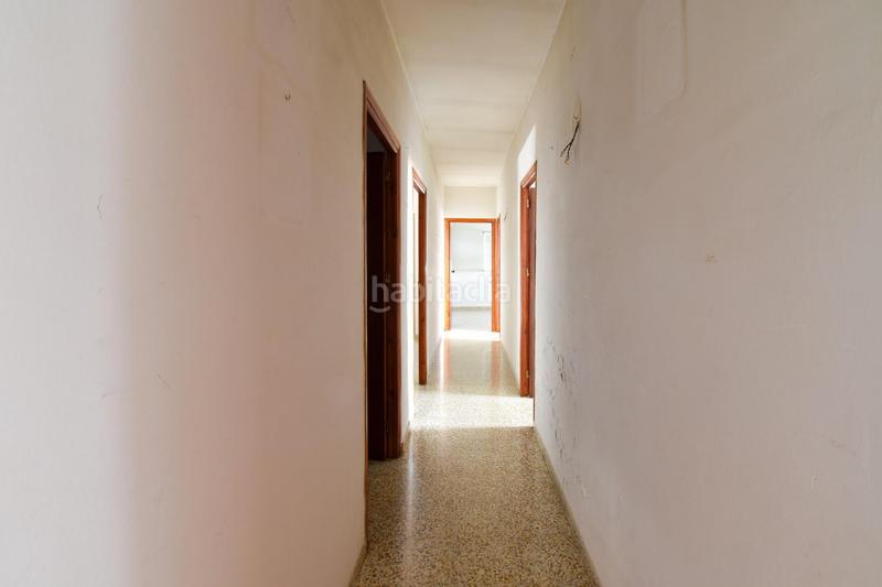 Foto 1dca4448-e54a-40e9-9f1b-8b8dc615feb3. Casa amb aparcament a Maracena