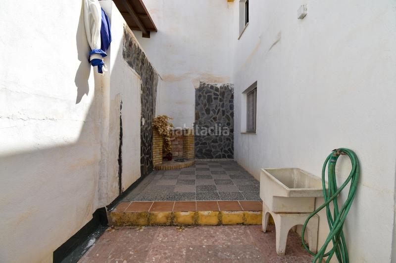 Foto 465c48f1-15e8-4986-a2ba-c63a00815f35. Casa amb aparcament a Maracena