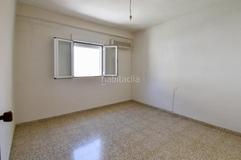 Foto 5a236c44-7f62-4b3e-8e71-e7986187fdfc. Casa amb aparcament a Maracena