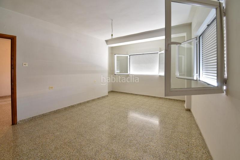 Foto 6229ac2b-8c39-4f84-8cd2-45f9e8156bd4. Casa amb aparcament a Maracena