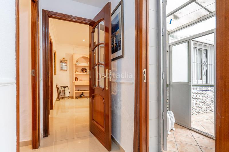 Foto 10500a98-b237-4126-bc5b-04b2aaef8639. Piso en calle agustin lara 5 aqui esta la vivienda que esperabas, vergeles piso reformado con plaza de aparcamiento y trastero en Granada