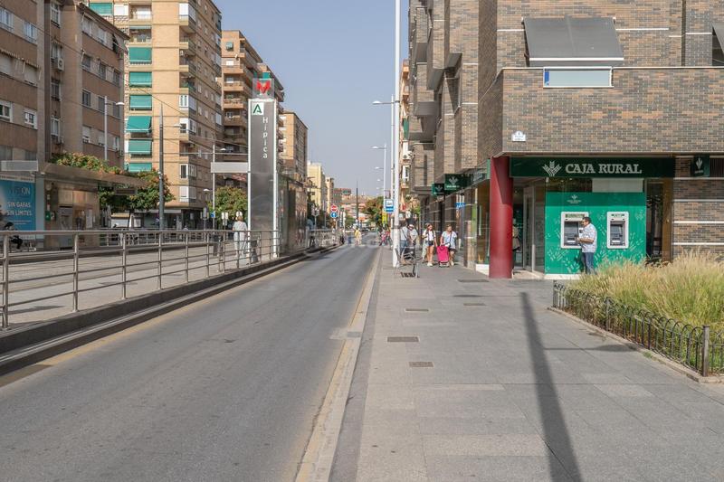 Foto 2431cd7e-0516-4b51-bda0-901356ac983c. Piso en calle agustin lara 5 aqui esta la vivienda que esperabas, vergeles piso reformado con plaza de aparcamiento y trastero en Granada