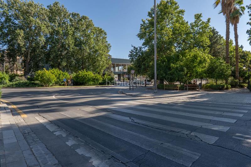Foto 2e65d960-b6fd-42b8-ace2-d520a4decaf6. Piso en calle agustin lara 5 aqui esta la vivienda que esperabas, vergeles piso reformado con plaza de aparcamiento y trastero en Granada