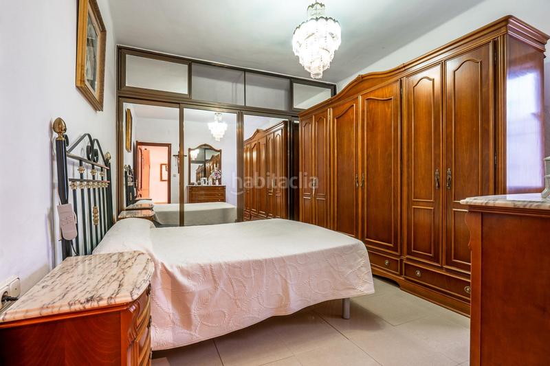 Foto 9403a4e3-7473-4ded-a4c6-2059fdf559f0. Piso en calle agustin lara 5 aqui esta la vivienda que esperabas, vergeles piso reformado con plaza de aparcamiento y trastero en Granada