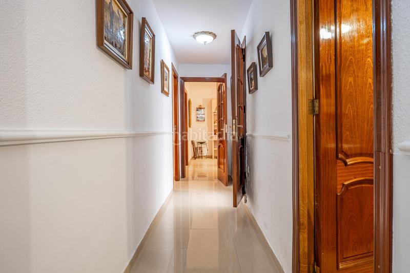 Foto e7efb506-c6d7-49cd-880c-33f86bfbd3f6. Piso en calle agustin lara 5 aqui esta la vivienda que esperabas, vergeles piso reformado con plaza de aparcamiento y trastero en Granada
