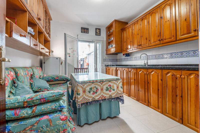 Foto f940f170-47fe-40c1-92fa-bb96389c177b. Piso en calle agustin lara 5 aqui esta la vivienda que esperabas, vergeles piso reformado con plaza de aparcamiento y trastero en Granada