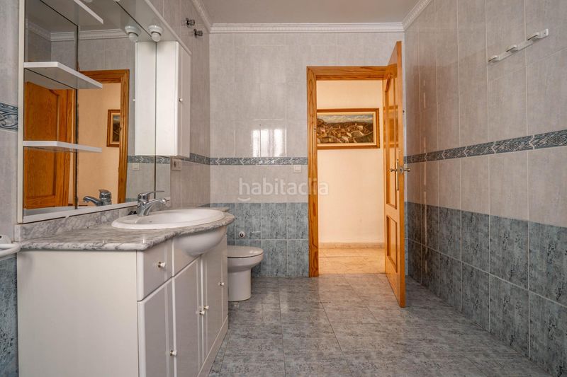Foto 1d35211f-db32-4926-80c8-a72988392ed3. Casa edificio en venta oportunidad de inversión en Guadix