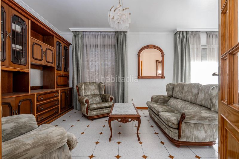 Foto 7f255c1c-b0ff-4422-85e7-6383eec307ee. Casa edificio en venta oportunidad de inversión en Guadix