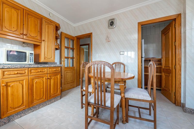 Foto aa8c9649-2080-4f1f-8a3c-b7664db9d45d. Casa edificio en venta oportunidad de inversión en Guadix