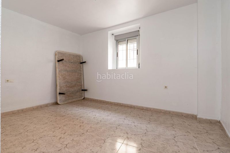 Foto df2998f3-3f1e-481a-86f3-e647c35e94e0. Casa edificio en venta oportunidad de inversión en Guadix