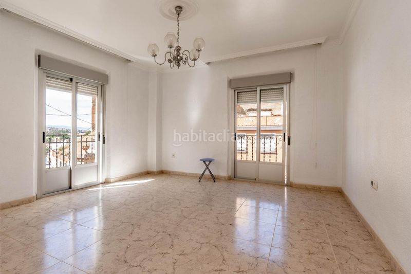 Foto f4909739-b597-421c-a26c-7d9dc3b99701. Casa edificio en venta oportunidad de inversión en Guadix
