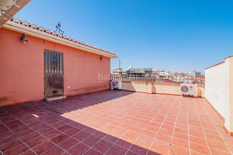 Foto 140a4eae-2cf8-4241-97ae-543b82c935a9. Casa adosada casoplon en el zaidin en Barrio de Zaidín Granada