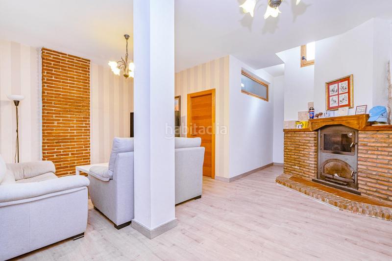 Foto 6aed39a4-e982-4b89-b0d8-9ac87ce351c2. Casa adosada casoplon en el zaidin en Barrio de Zaidín Granada