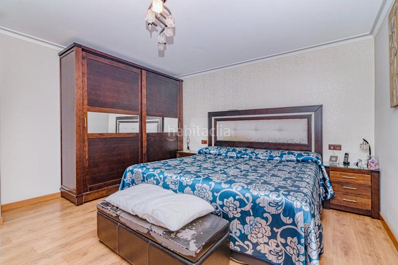 Foto 6b68f5a7-5d5f-4930-829a-618f5bf09d86. Casa adosada casoplon en el zaidin en Barrio de Zaidín Granada