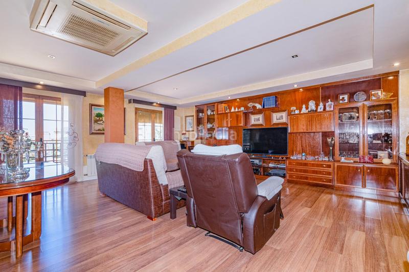 Foto bf92dd2c-0b41-48c3-a6fb-088f6c86a49c. Casa adosada casoplon en el zaidin en Barrio de Zaidín Granada