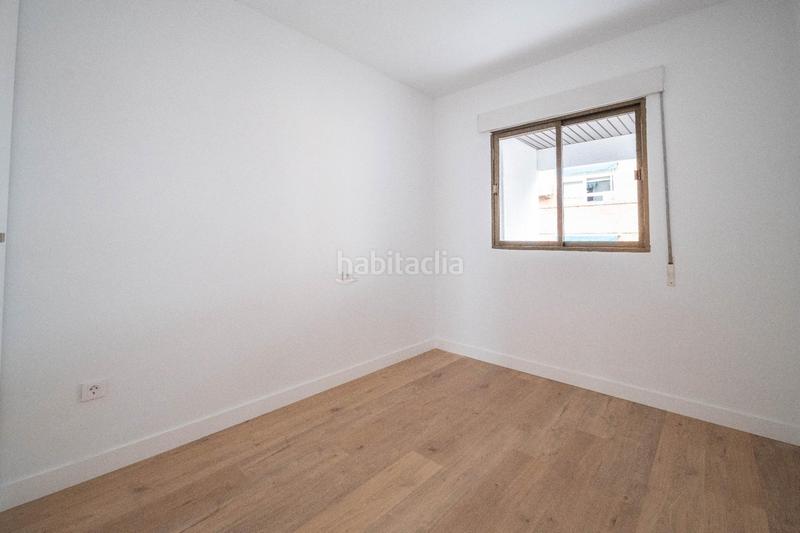 Foto 608ab0ef-eb4c-449b-8f77-075cf966d581. Piso  reformado con cochera junto recogidas en Granada