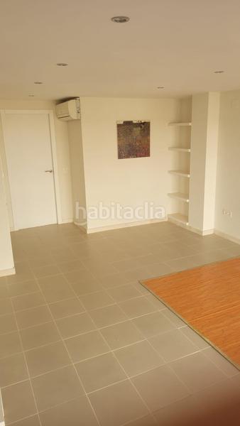 Foto a07c7632-f10a-4e7c-be59-d42949091080. Lloguer local comercial a Bola de Oro Granada