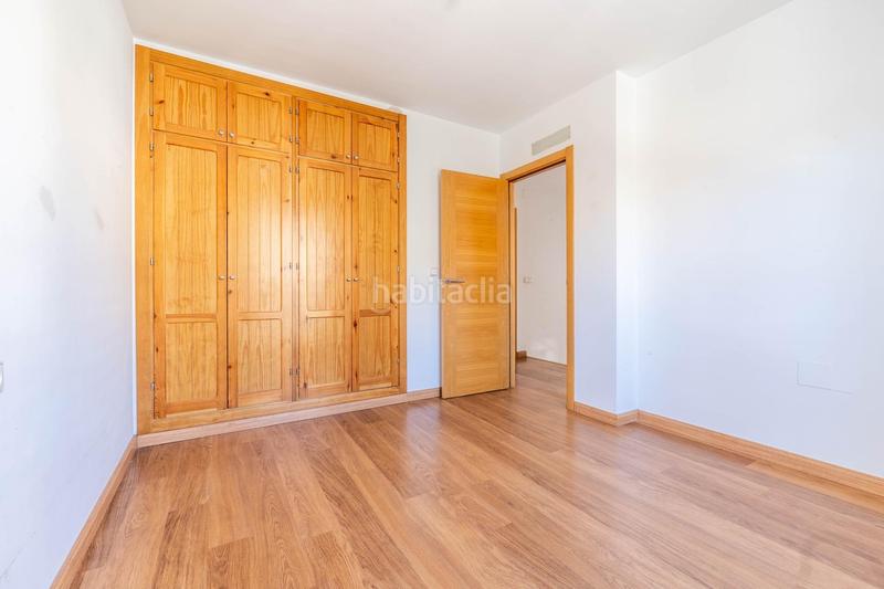 Foto 05f40845-328c-4c83-87dc-9b62df6d99b0. Casa aparellada amb calefacció aparcament piscina a Granada