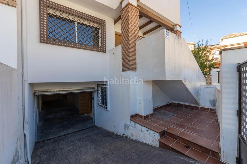 Foto 75881788-4a93-4087-9ea7-6df3bcd096ba. Casa aparellada amb calefacció aparcament piscina a Granada