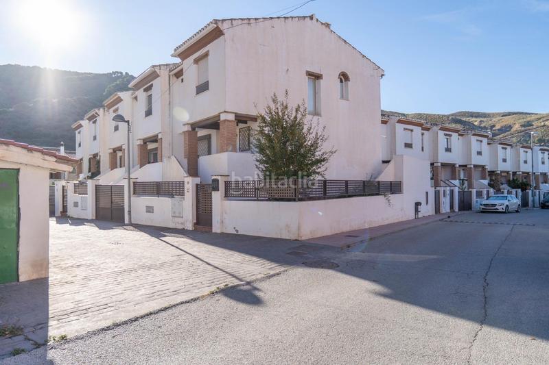 Foto 78ae9323-a749-40f9-ab38-06b7eec1d51a. Casa aparellada amb calefacció aparcament piscina a Granada