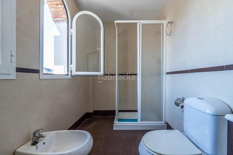 Foto 8274c759-3e71-4969-91f1-44b70090cc22. Casa aparellada amb calefacció aparcament piscina a Granada