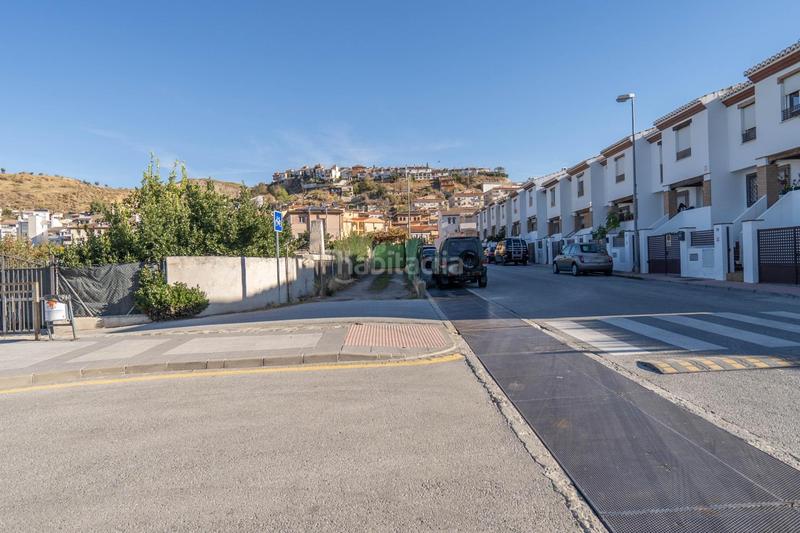 Foto 9602032a-bcec-4071-9efd-2301ee99e641. Casa aparellada amb calefacció aparcament piscina a Granada