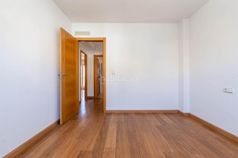 Foto a203943b-2e7e-4f8c-b7b2-fba24ee79af7. Casa aparellada amb calefacció aparcament piscina a Granada