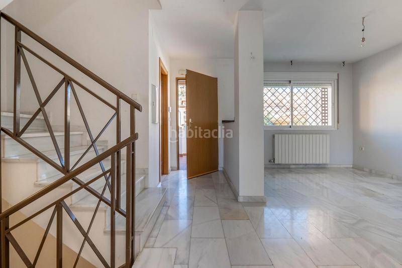 Foto dcc94d4b-5f08-4f2e-8fc1-455c3f84ae4b. Casa aparellada amb calefacció aparcament piscina a Granada