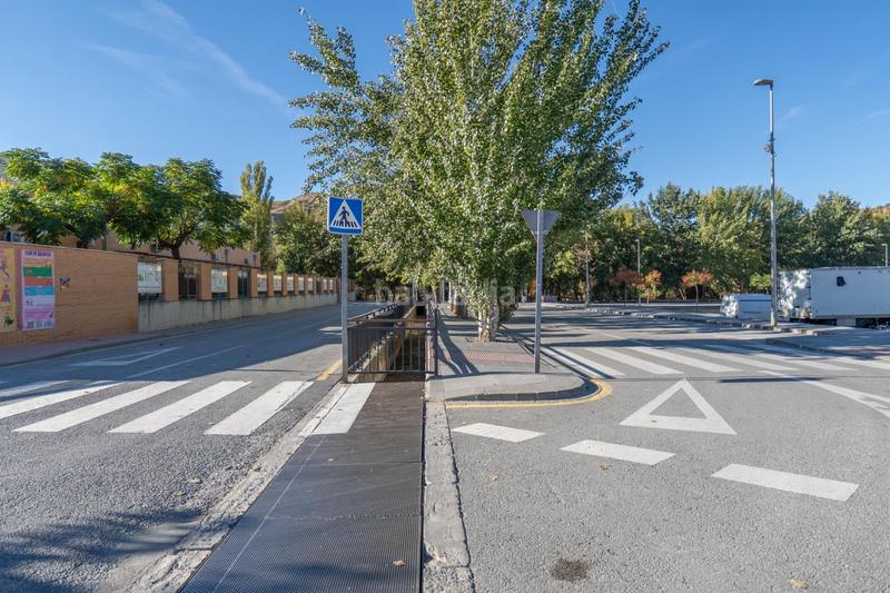 Foto ed48446d-da67-49e1-90e0-842d955ebf74. Casa aparellada amb calefacció aparcament piscina a Granada