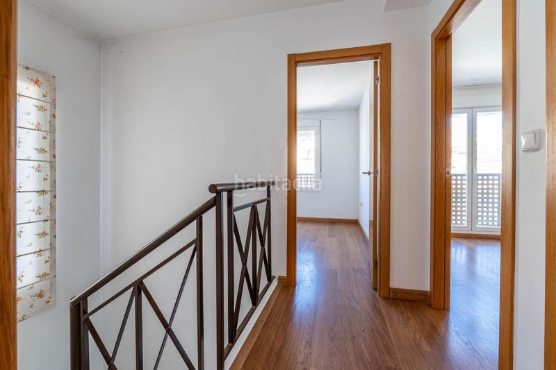 Foto ef87e9bd-1344-4ceb-bbdc-fdcf2cafd011. Casa aparellada amb calefacció aparcament piscina a Granada