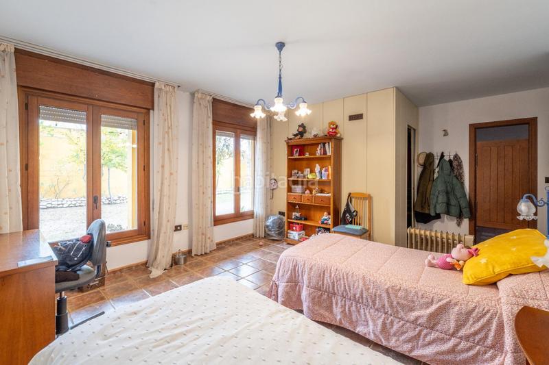 Foto b5d16a36-ddcd-4d20-ac0e-02496c454c52. Chalet in calle calle buenos aires (ur.el arenal) 69 in Alhendín