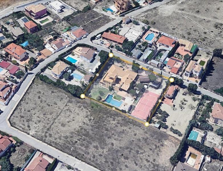 Foto e4726fc1-c388-4f94-be1a-31bfa9a41ec4. Chalet in calle calle buenos aires (ur.el arenal) 69 in Alhendín