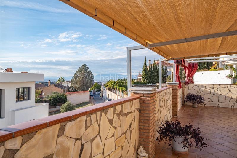 Foto 0ab723cf-f9e2-45ff-b1a0-a2e24088015a. Chalet with parking in Huétor Vega