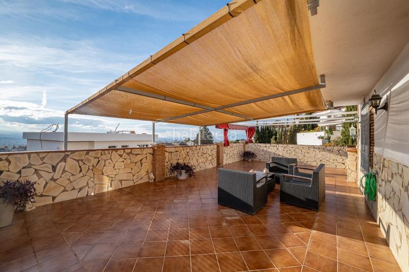 Foto 1f0c259f-c005-4c63-9400-2b9605e81537. Chalet with parking in Huétor Vega