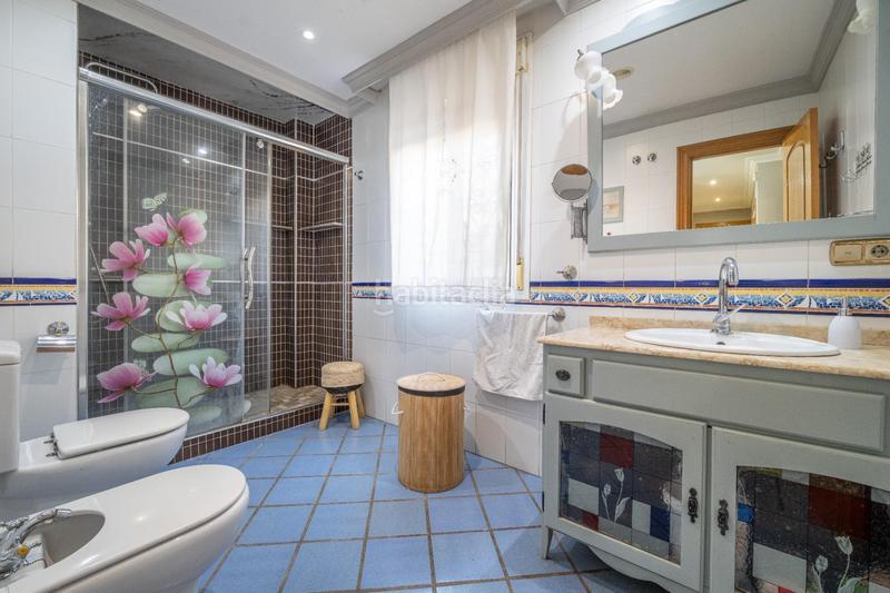 Foto 3e7ba3c8-eaba-4f88-abd5-e69265725660. Chalet with parking in Huétor Vega