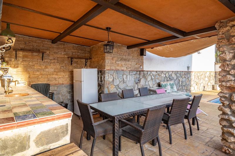 Foto 8cde9c9a-a872-4e76-a950-00f91550e1f6. Chalet with parking in Huétor Vega