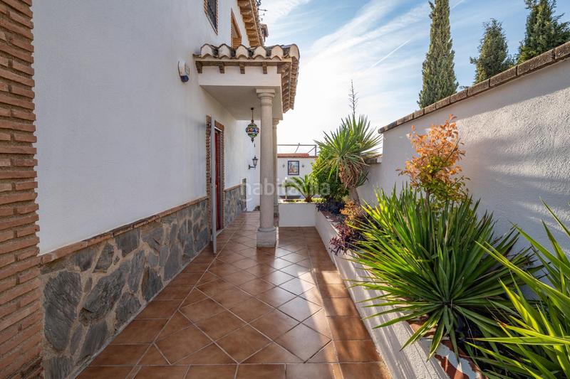 Foto 99f415a0-1ad8-4ec0-afa9-0c1698defc68. Chalet with parking in Huétor Vega