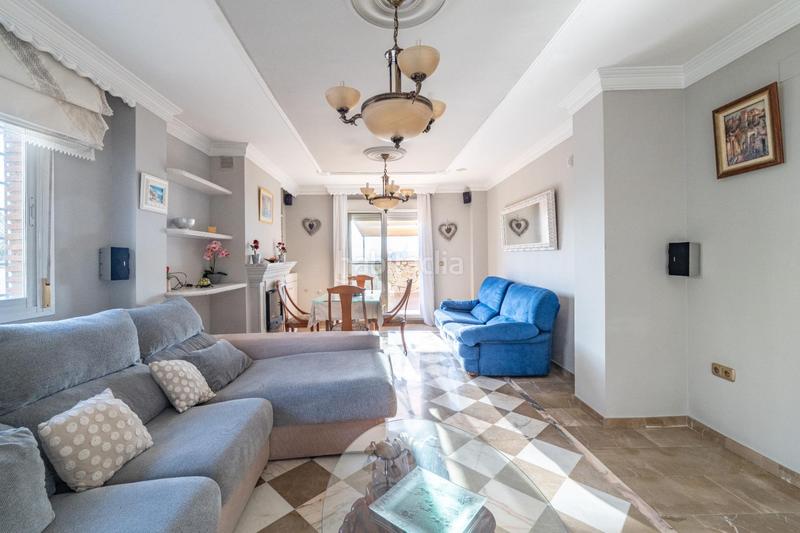 Foto cdea5ca4-855b-4955-a153-883ffea3d2fc. Chalet with parking in Huétor Vega