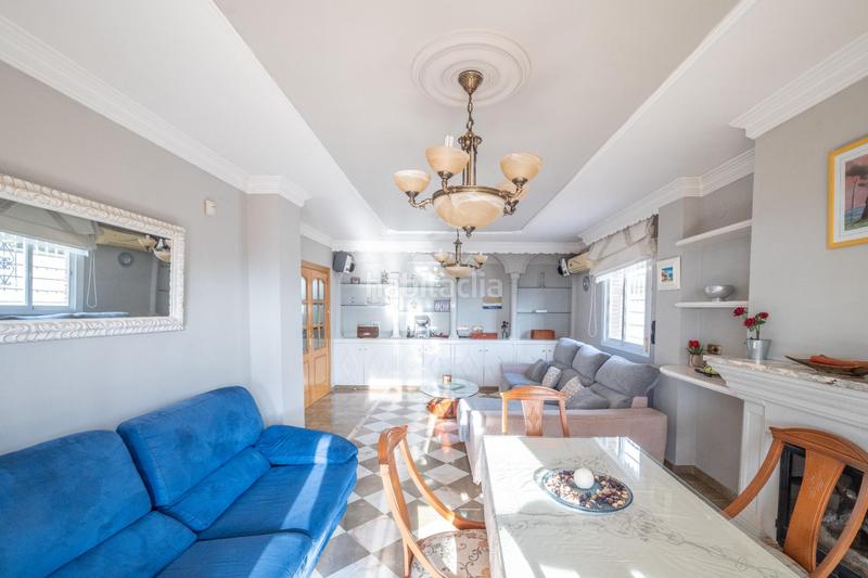 Foto dcf47b89-536d-4b69-9b1c-de760cfac8f2. Chalet with parking in Huétor Vega