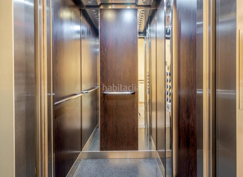 Foto ffc9f9be-0315-4133-ab4d-aac720fb9e26. Aparcament cotxe a Parque Lagos Granada