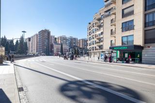 Lloguer Local Comercial a Acera del darro, plaza del humilladero