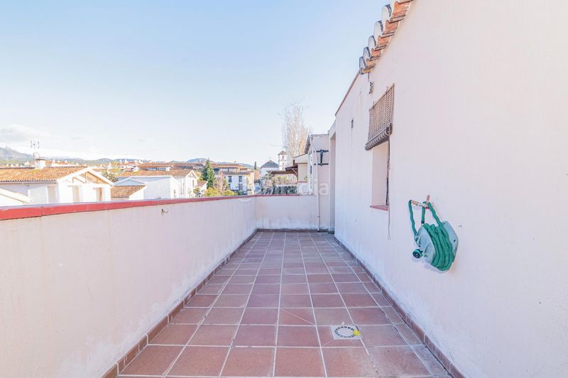 Foto ba524051-bcfa-41c0-8814-553ac799493b. Àtic amb aparcament piscina a La Zubia Ciudad Zubia (La)