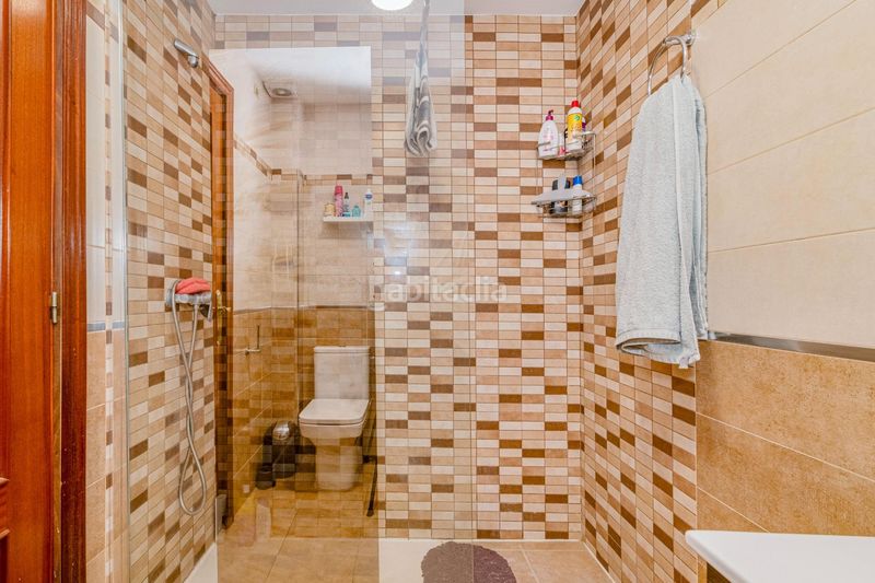 Foto 31dc4d5c-afb4-42a6-b81d-9f7de453ad6f. Pis a La Zubia Ciudad Zubia (La)