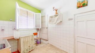 Country house in Angustias - Chana - Encina. Casa y local comercial en gran terreno de 420 m2