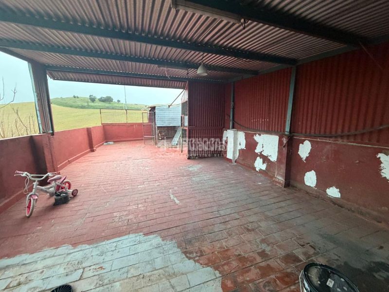 Foto 90a519cd-5375-43b3-83c1-b6474798dd13. Casa aparellada a Dehesilla de Calamón - Campomanes Badajoz