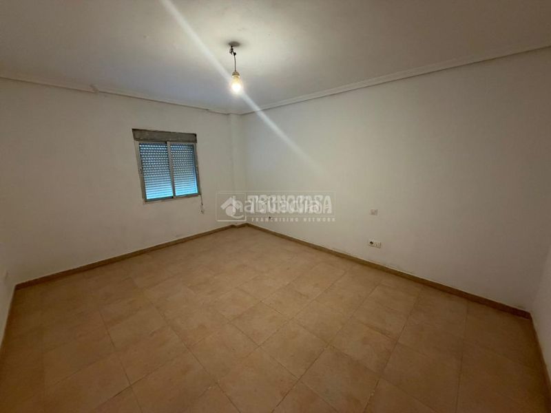 Foto e4ada7a5-655b-43cb-8274-b2a5e50ed852. Casa aparellada a Dehesilla de Calamón - Campomanes Badajoz