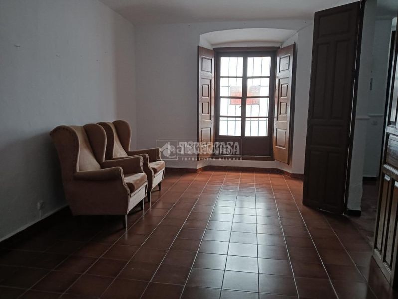 Foto 58576503-1819-4e85-acd4-126900d5c76f. Casa aparellada a Olivenza