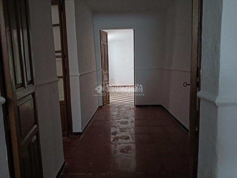 Foto 68ea66ed-0b4a-4977-997b-5cc8c8f96148. Casa aparellada a Olivenza