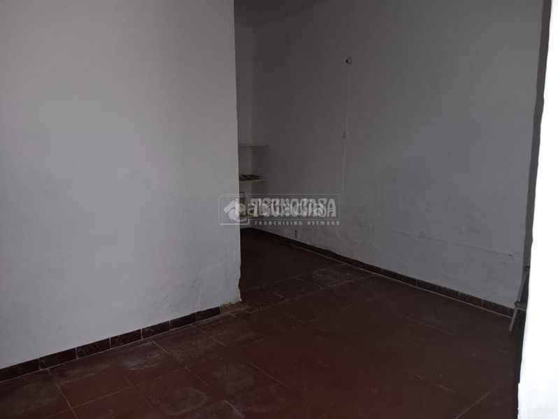 Foto 7d33f15d-0656-4cb6-9352-0d4ffd136e7a. Casa aparellada a Olivenza