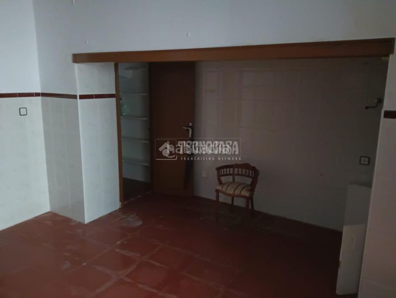 Foto 800897fc-8fa5-487c-be5f-87ea9cd11ea8. Casa aparellada a Olivenza